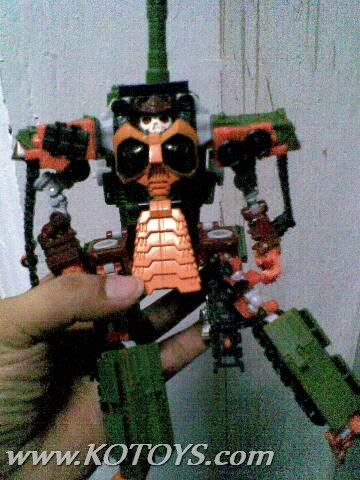 Image of Revenge of the Fallen Voyager Bludgeon in Robot Mode.