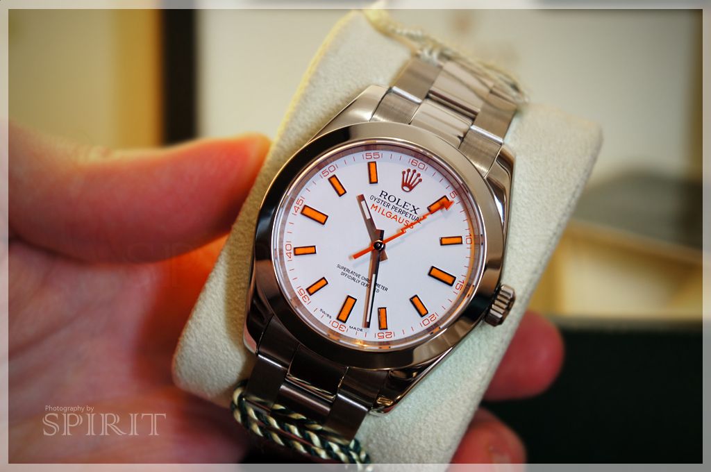 116400Milgauss-WhiteDial01copy.jpg