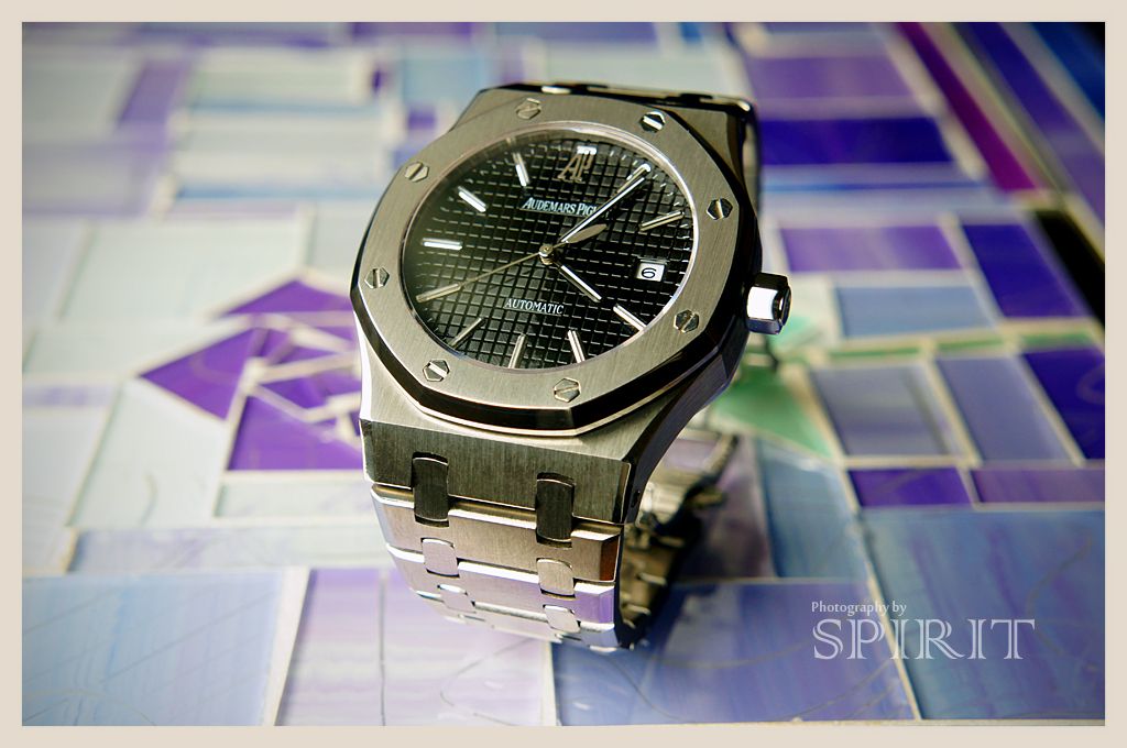 AudemarsPiguetRoyalOak15300-01copy_zps135a5de6.jpg