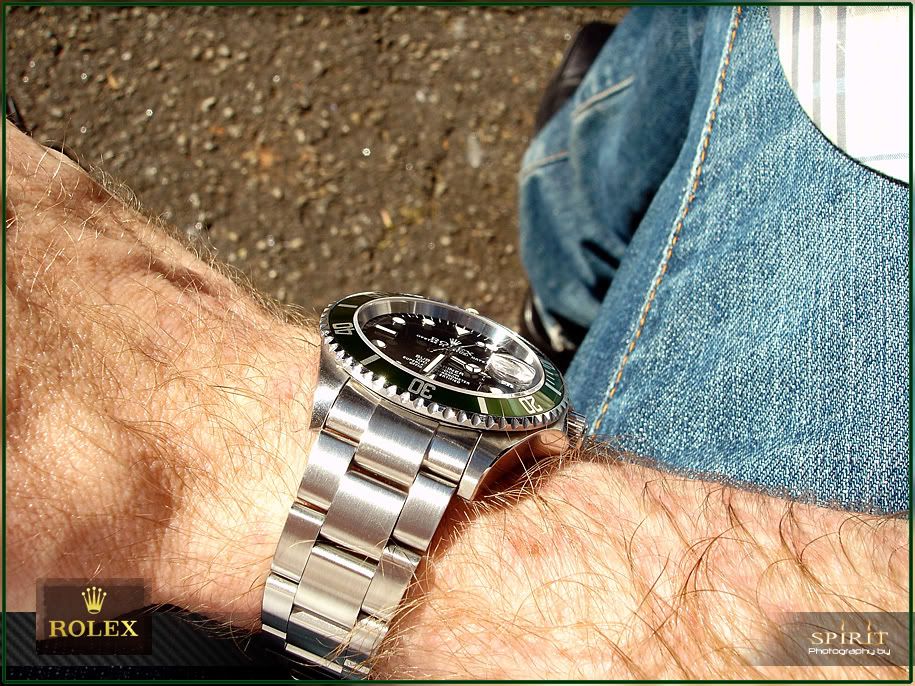 16610LVSubmarinerWristCheck-01.jpg