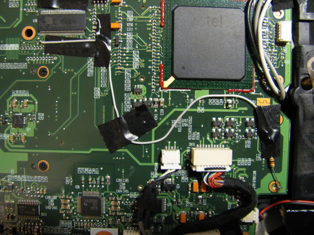 Don't worry, in the pic above, the solder is not touching the pad to the left (which belongs to pin 5).