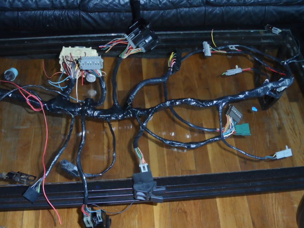 Gutted Dash Wiring Harness *PICS* inside - Ford Mustang ... 2007 ford mustang dash wiring harness 