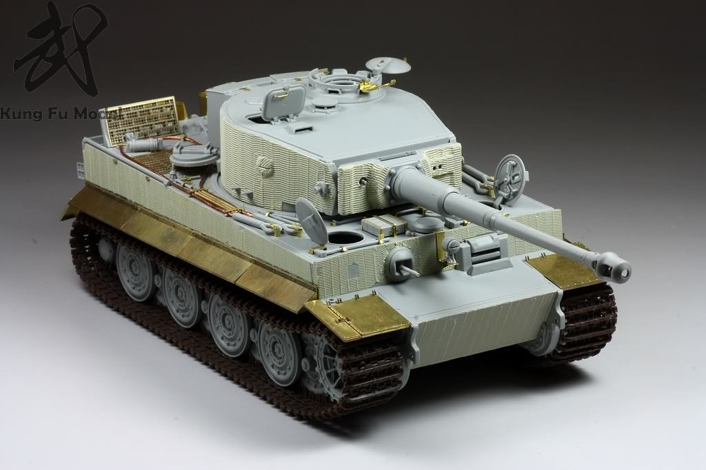 BUILT 135 Sd Kfz 181 Tiger 1 Late w Full PE (Order)  